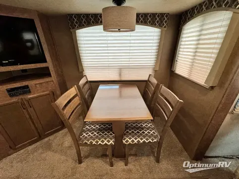 2017 Starcraft Solstice Super Lite 27RLS RV Photo 4