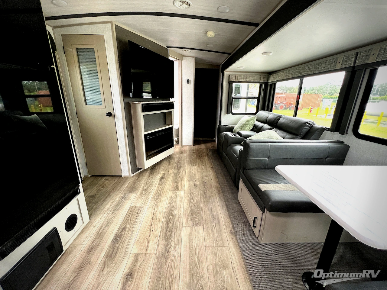 2023 Forest River Salem Hemisphere 270FKS Photo 4