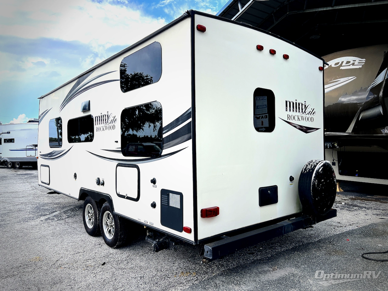 2016 Forest River Rockwood Mini Lite 2306 Photo 2
