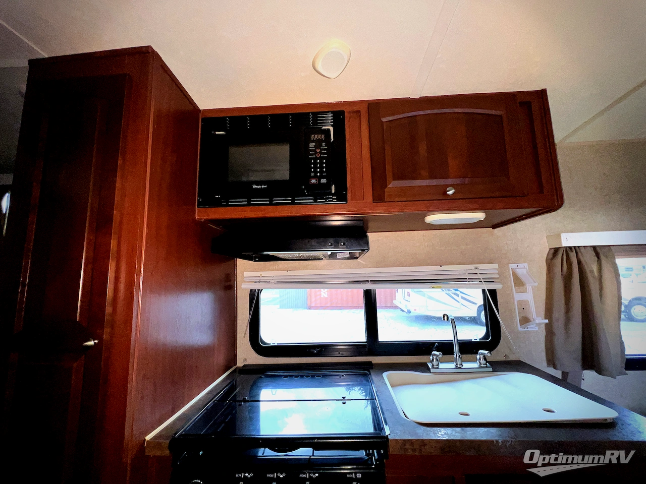 2016 Forest River Rockwood Mini Lite 2306 Photo 10