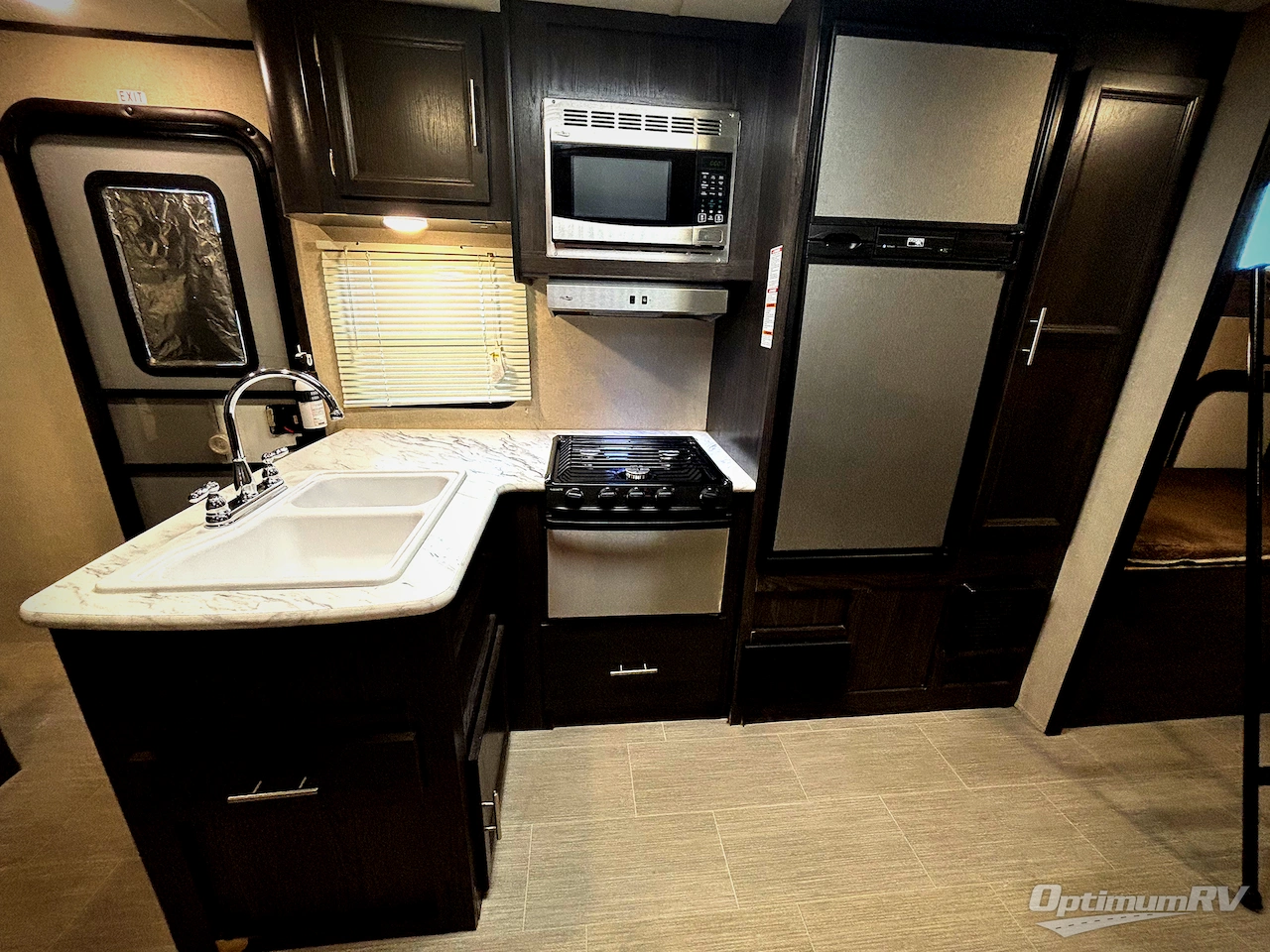 2018 Dutchmen Kodiak Ultra Lite 255BHSL Photo 8
