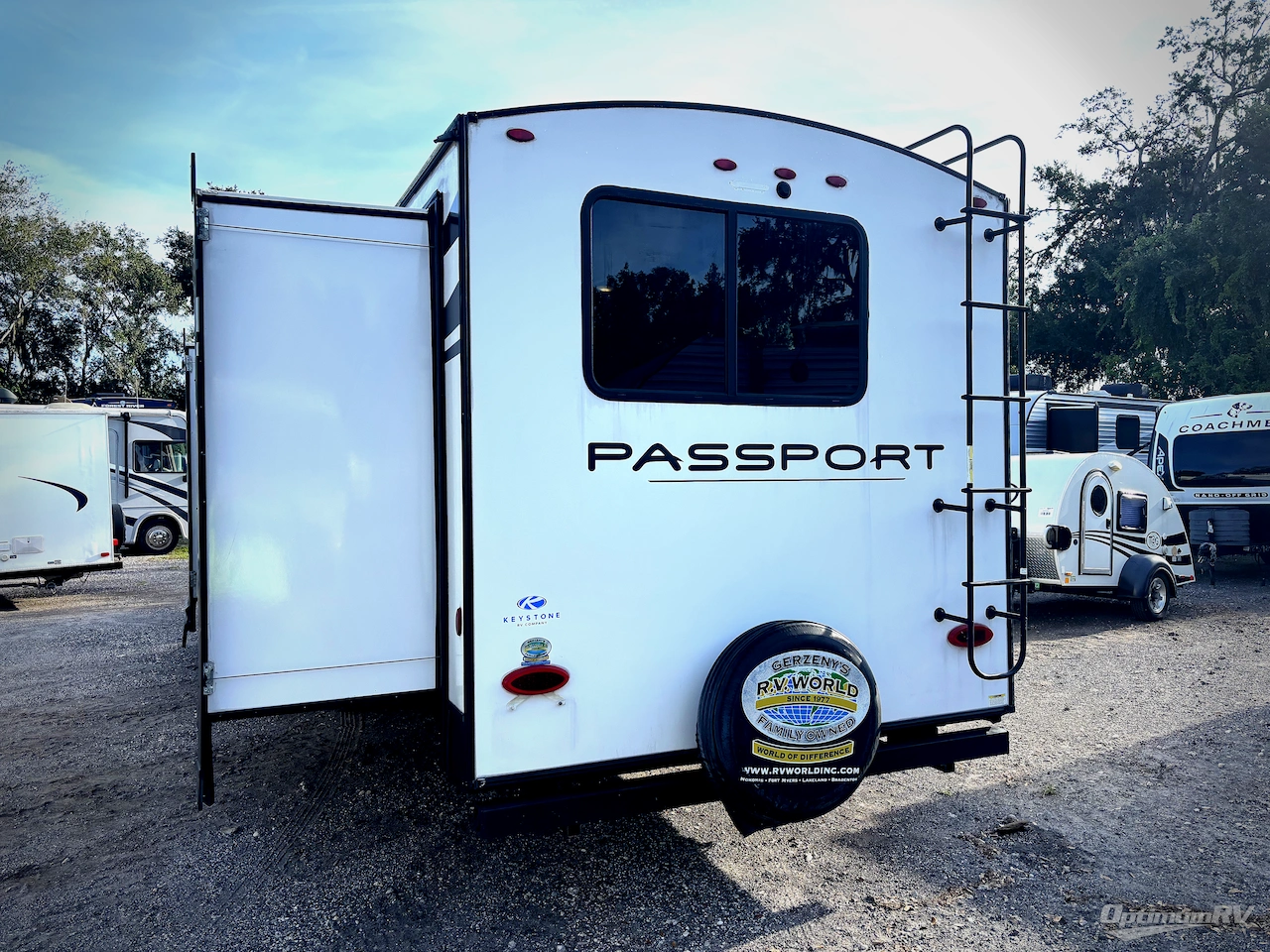 2022 Keystone Passport GT 3401QD Photo 2