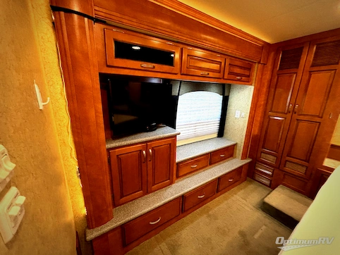 2010 Newmar Ventana 3933 RV Photo 4