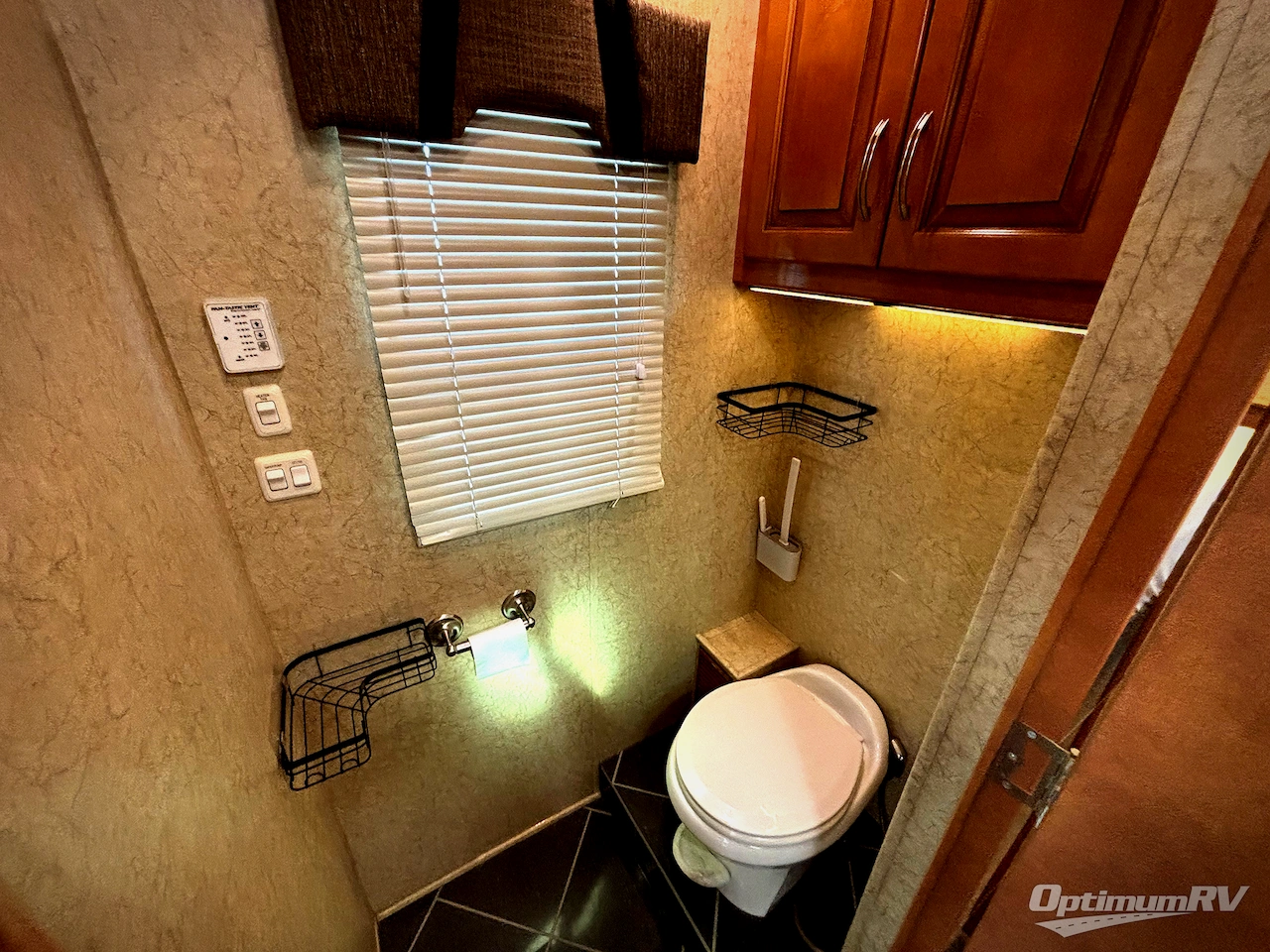 2010 Newmar Ventana 3933 Photo 19