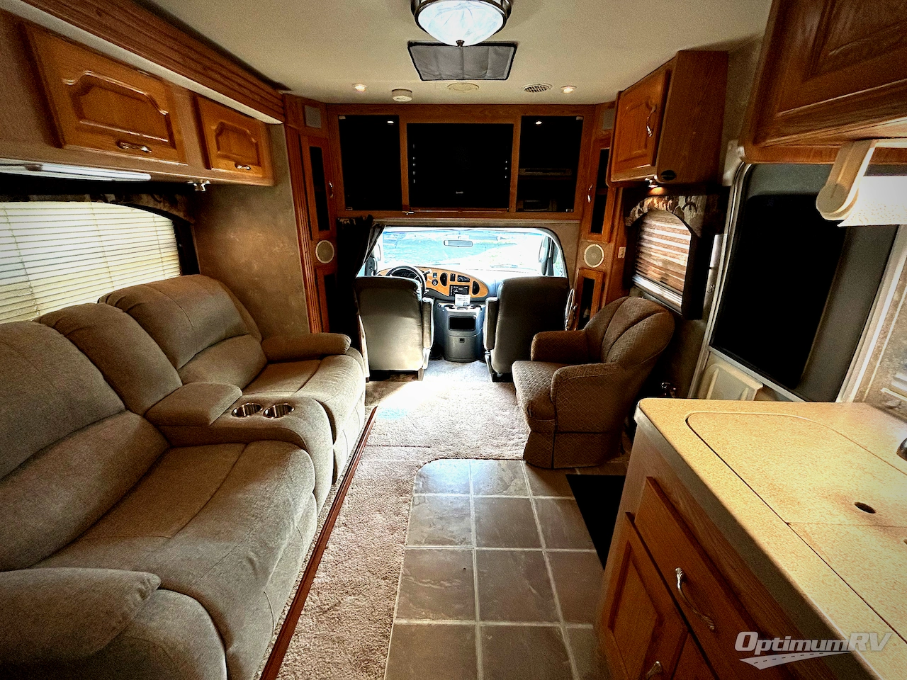 2005 Coachmen Concord 275DS Photo 5