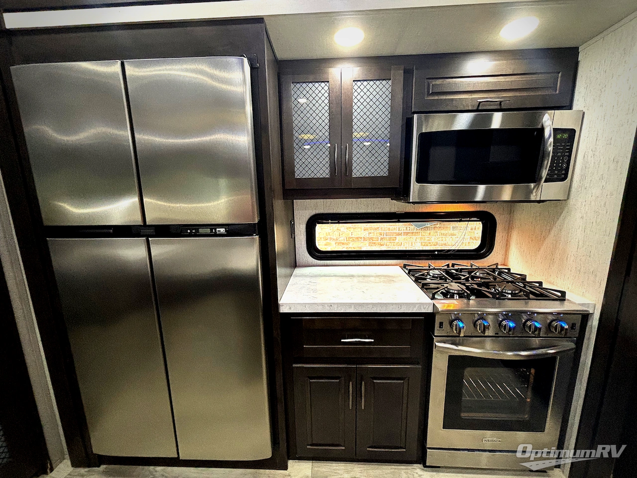 2022 Grand Design MOMENTUM 376THS Photo 13