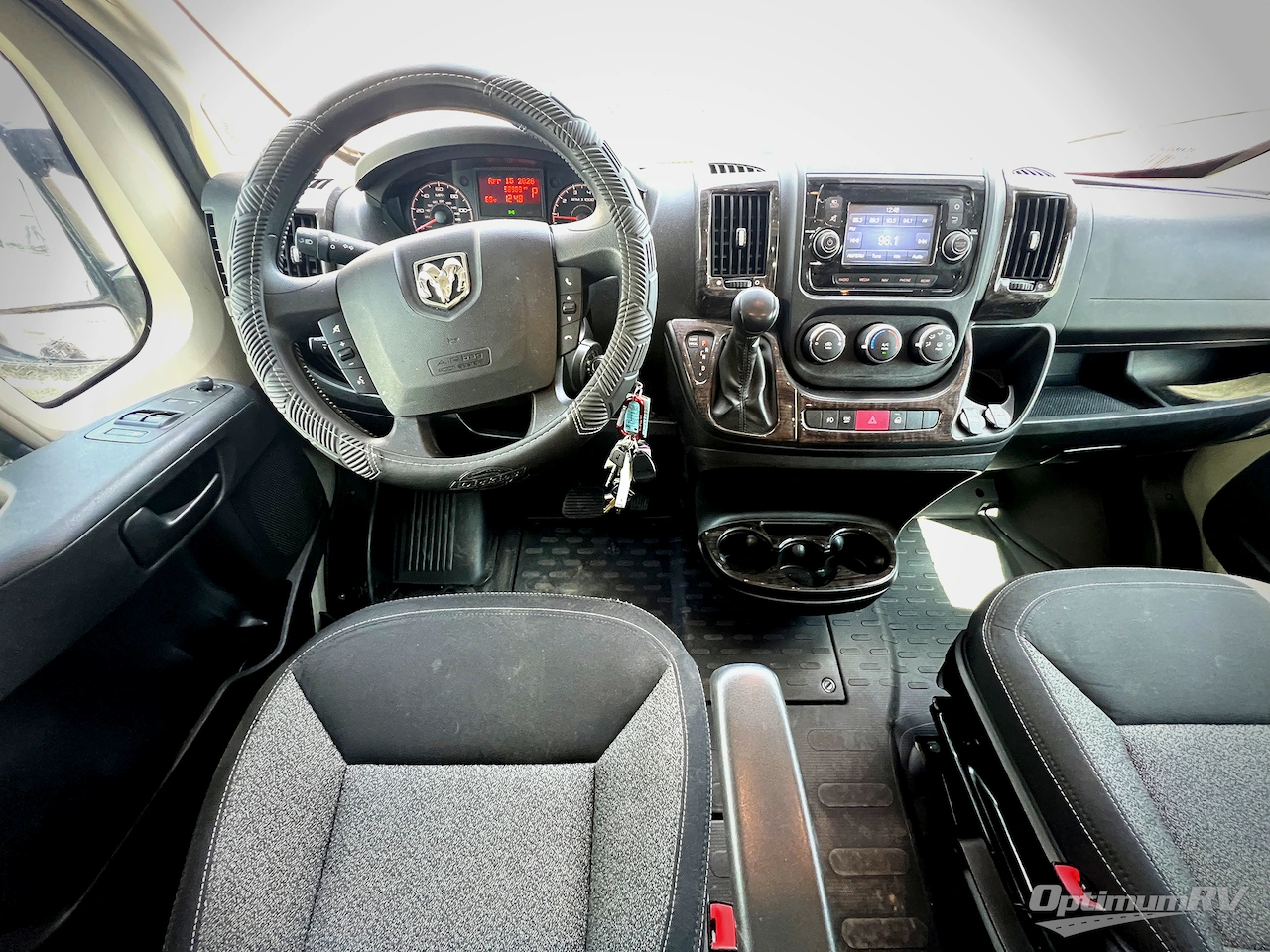 2018 Roadtrek Roadtrek ZION SRT Photo 5