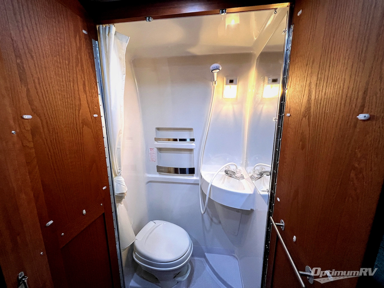 2018 Roadtrek Roadtrek ZION SRT Photo 10