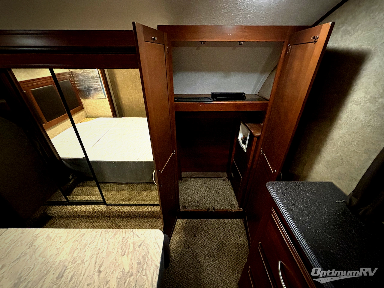 2015 Prime Time Crusader 315RST Photo 12