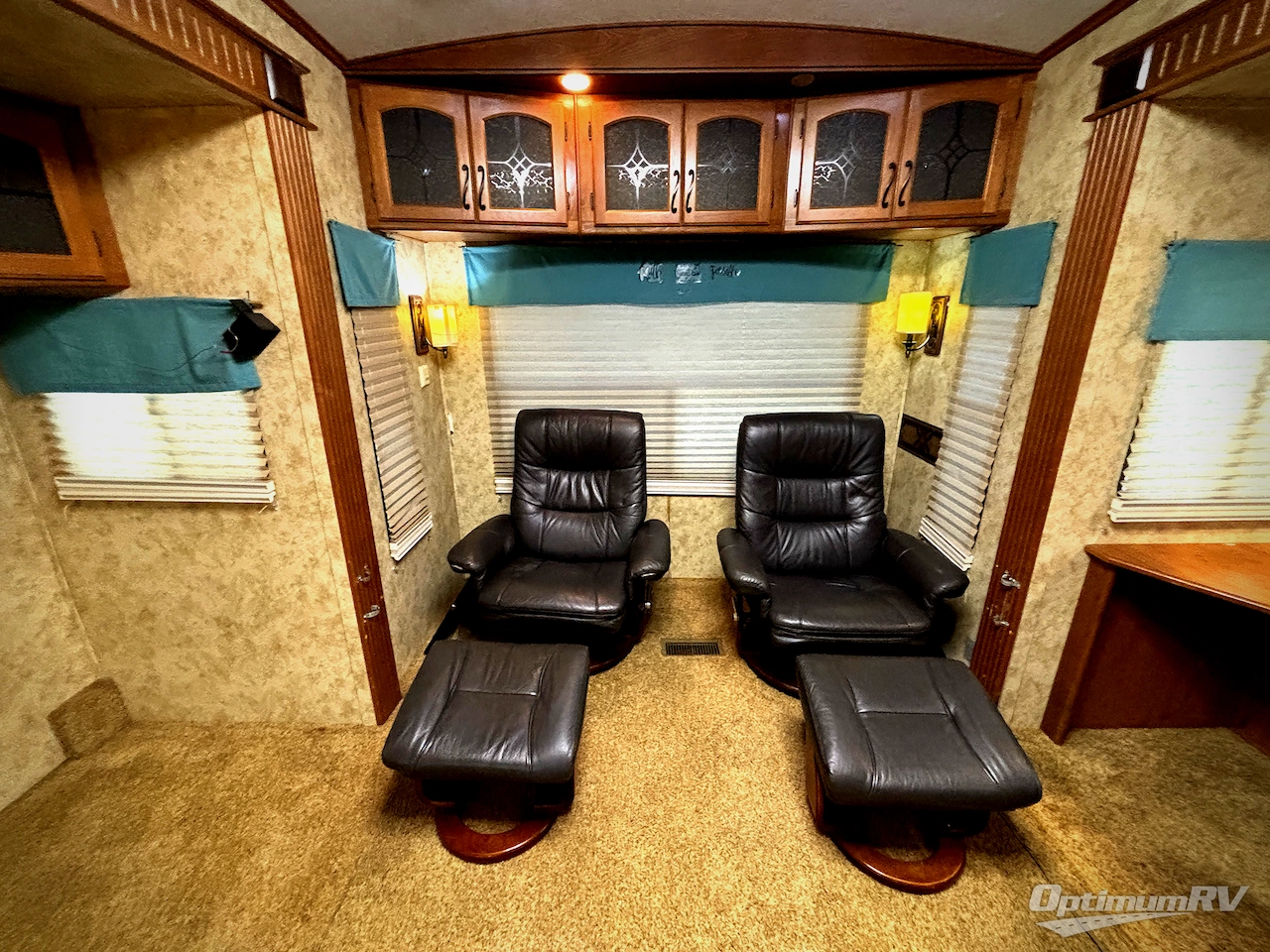2012 Keystone Montana Big Sky 3400RL Photo 19