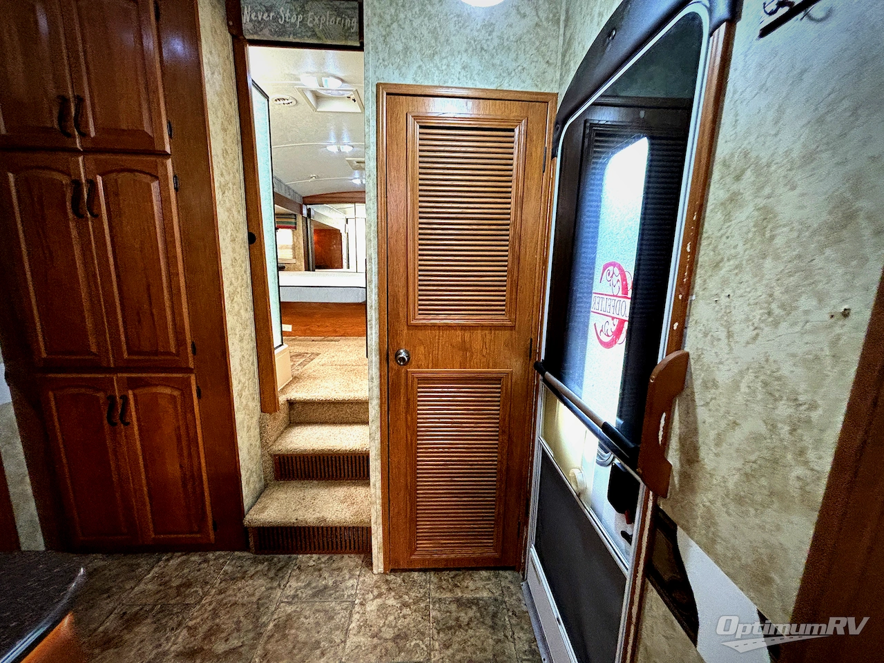 2012 Keystone Montana Big Sky 3400RL Photo 16