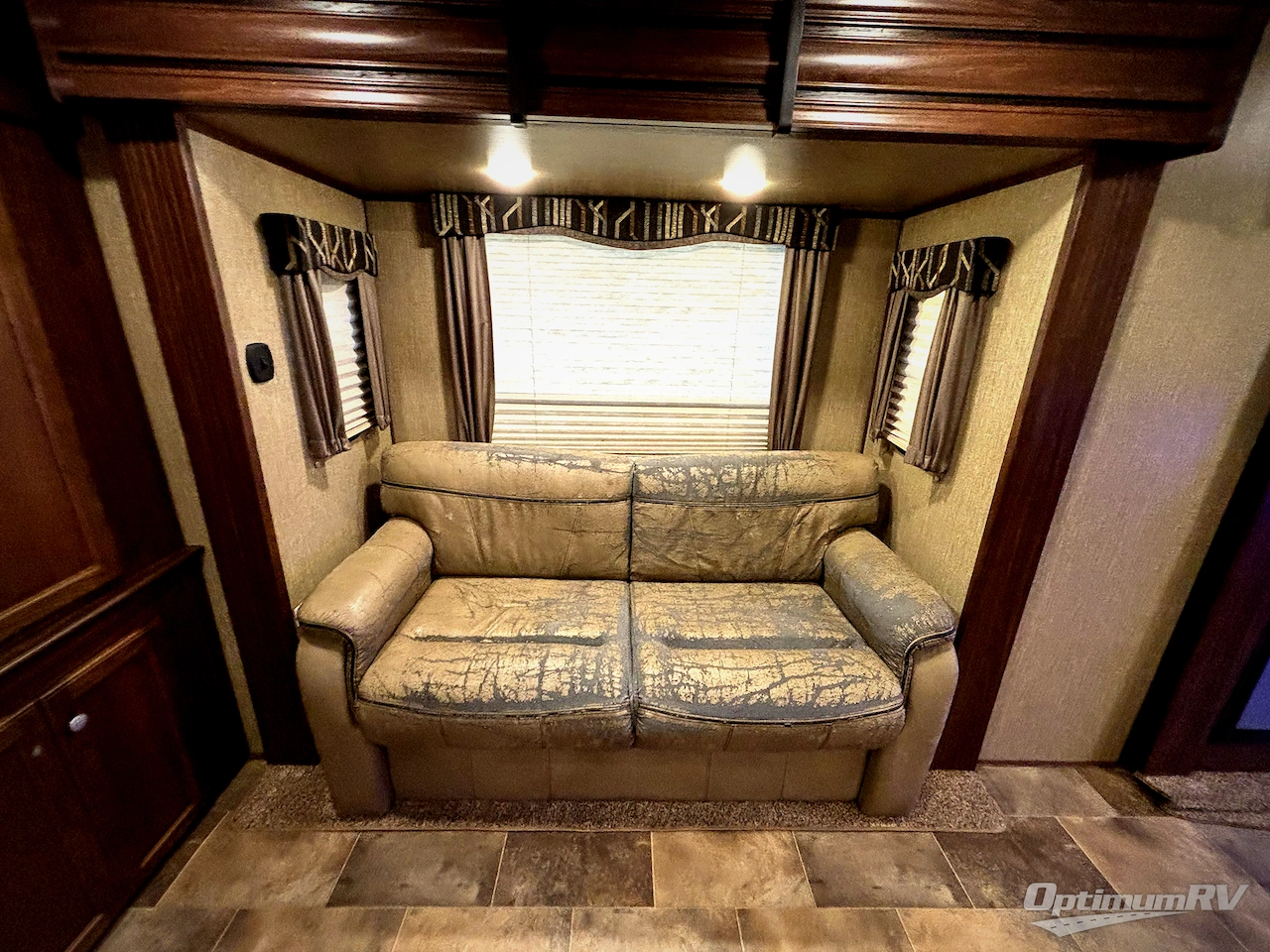 2017 Keystone Sprinter 332DEN Photo 12