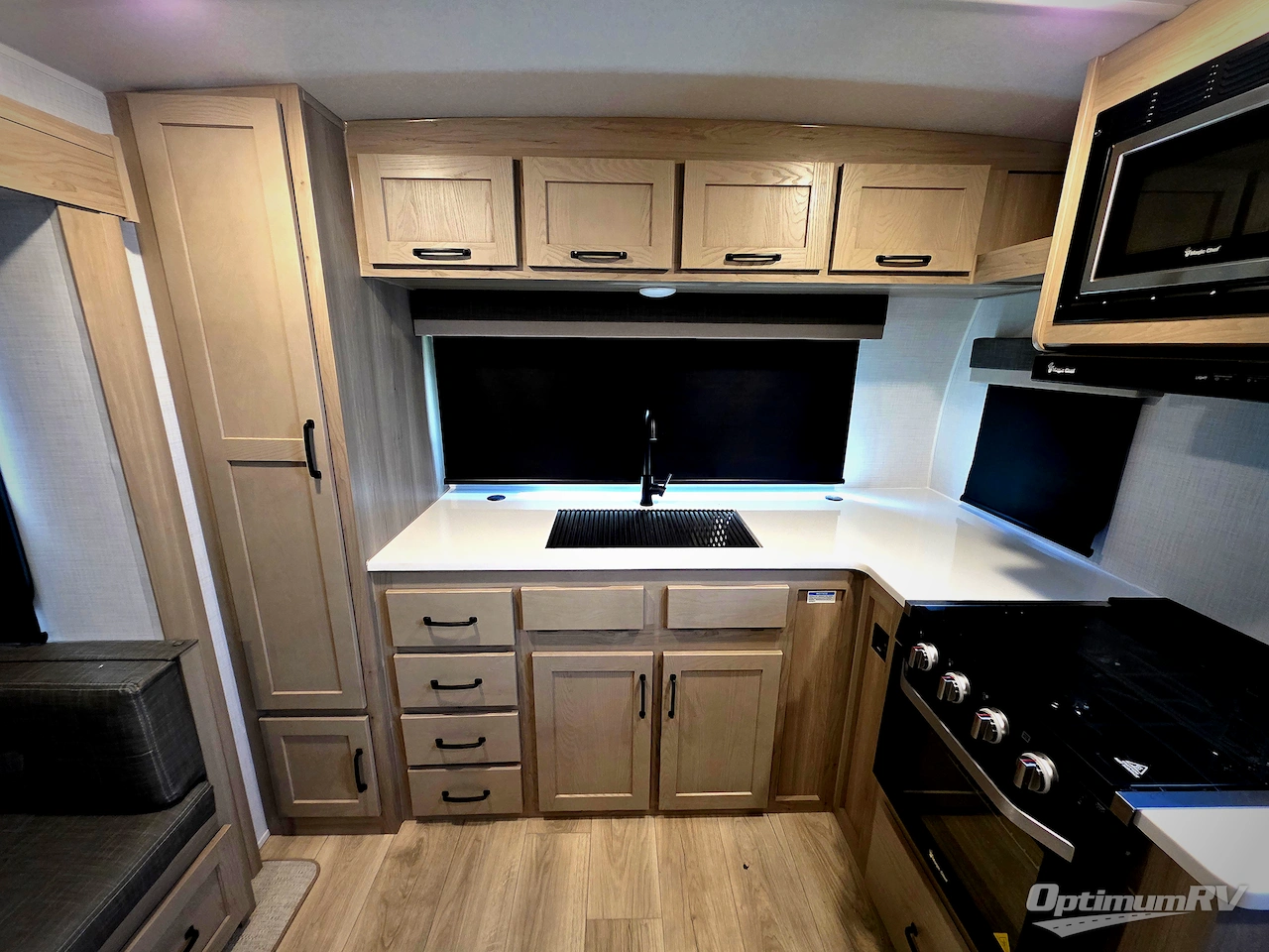 2025 Forest River Rockwood Mini Lite 2506FK Photo 9