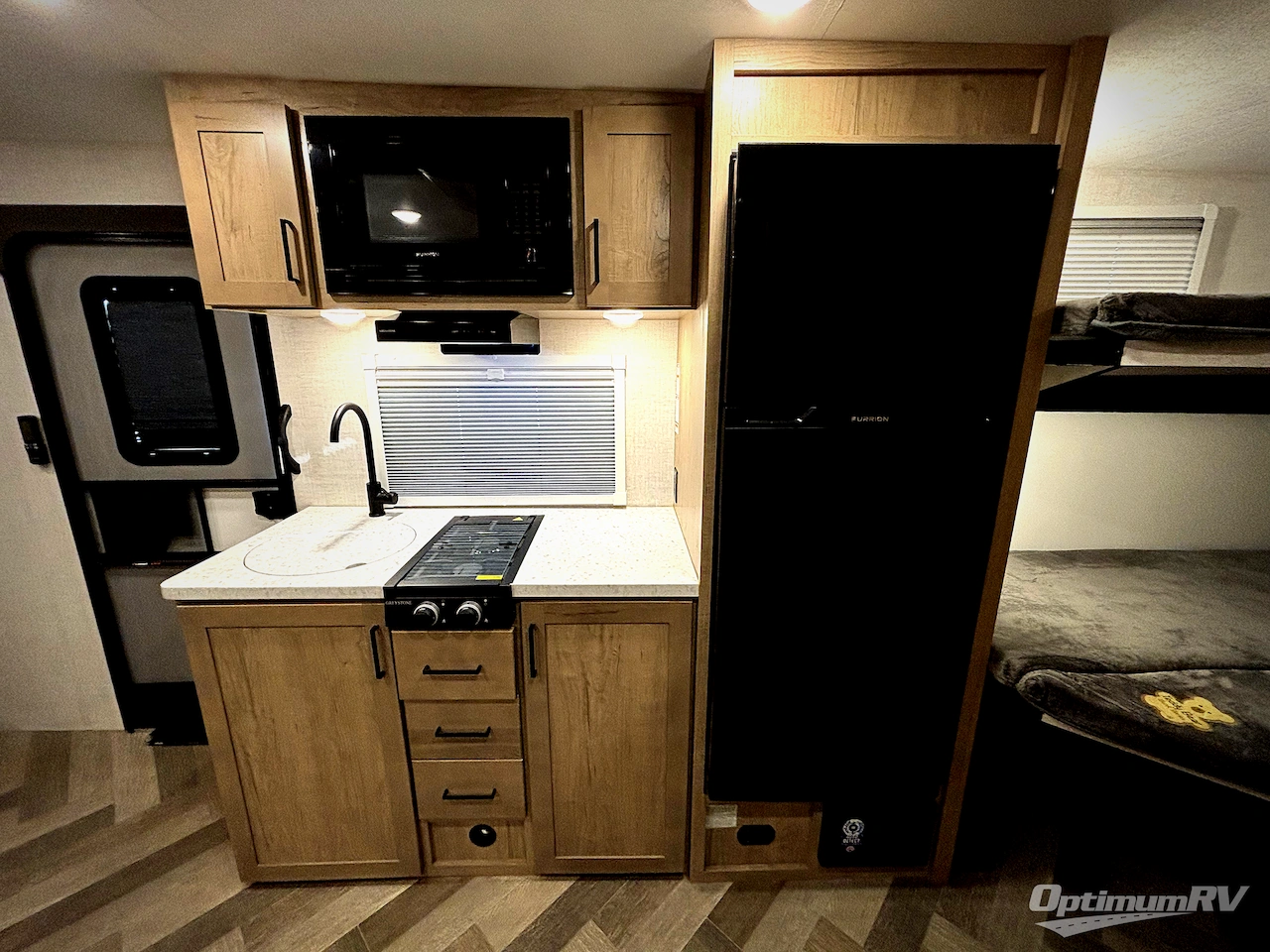 2023 Ember Overland Series 221MSL Photo 6