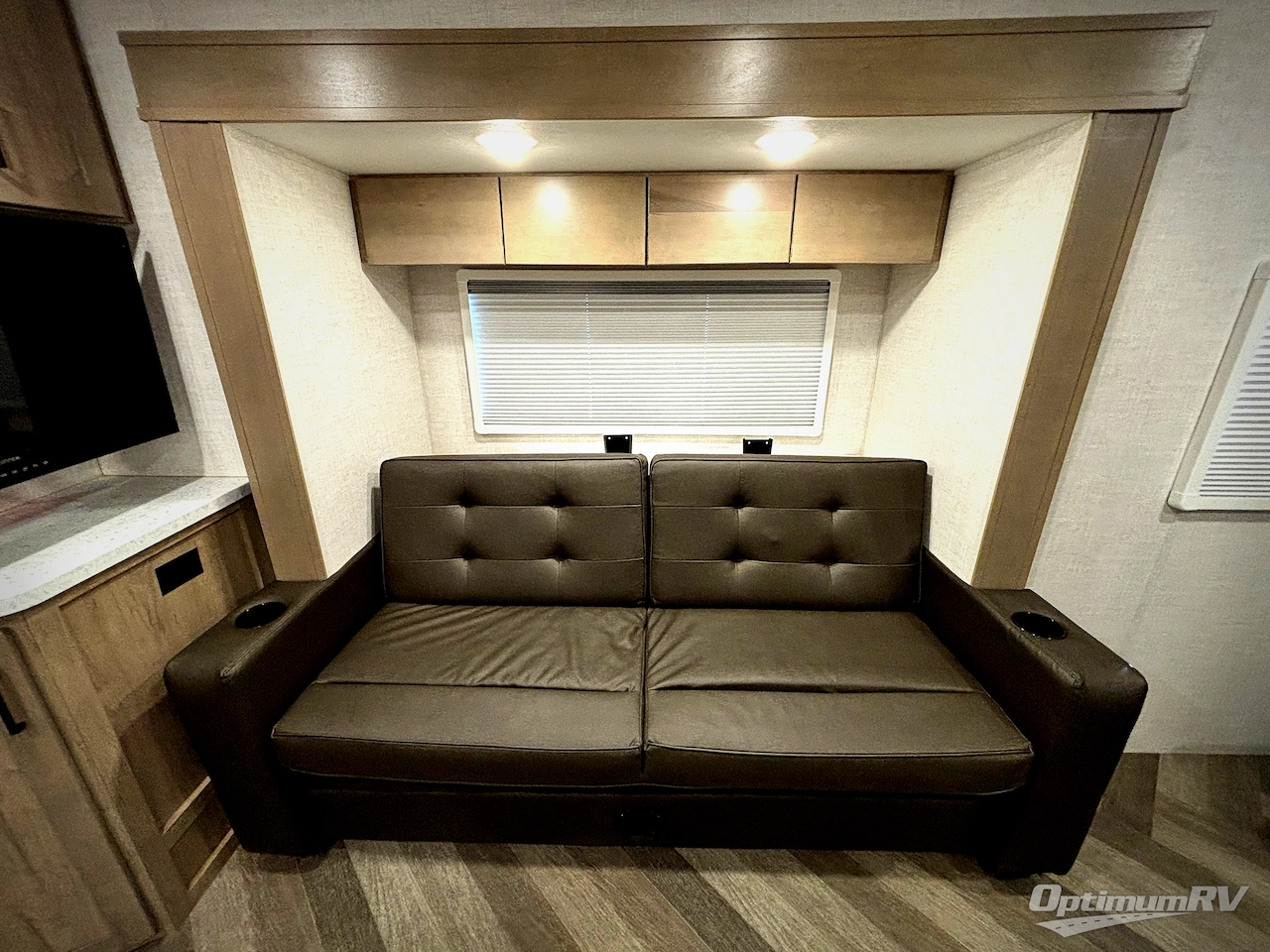 2023 Ember Overland Series 221MSL Photo 10