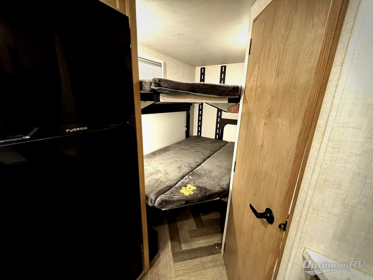 2023 Ember Overland Series 221MSL Photo 12