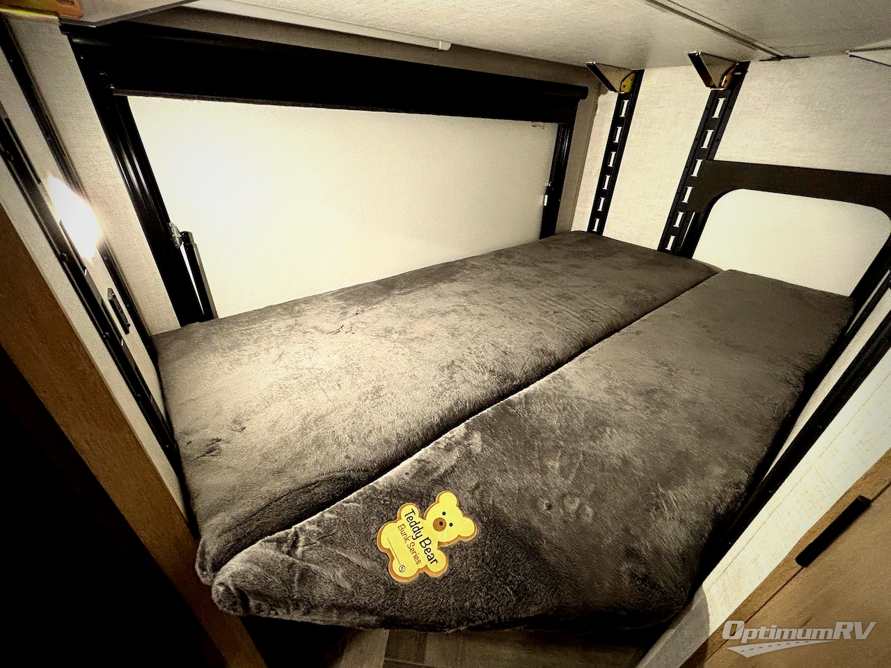 2023 Ember Overland Series 221MSL Photo 14