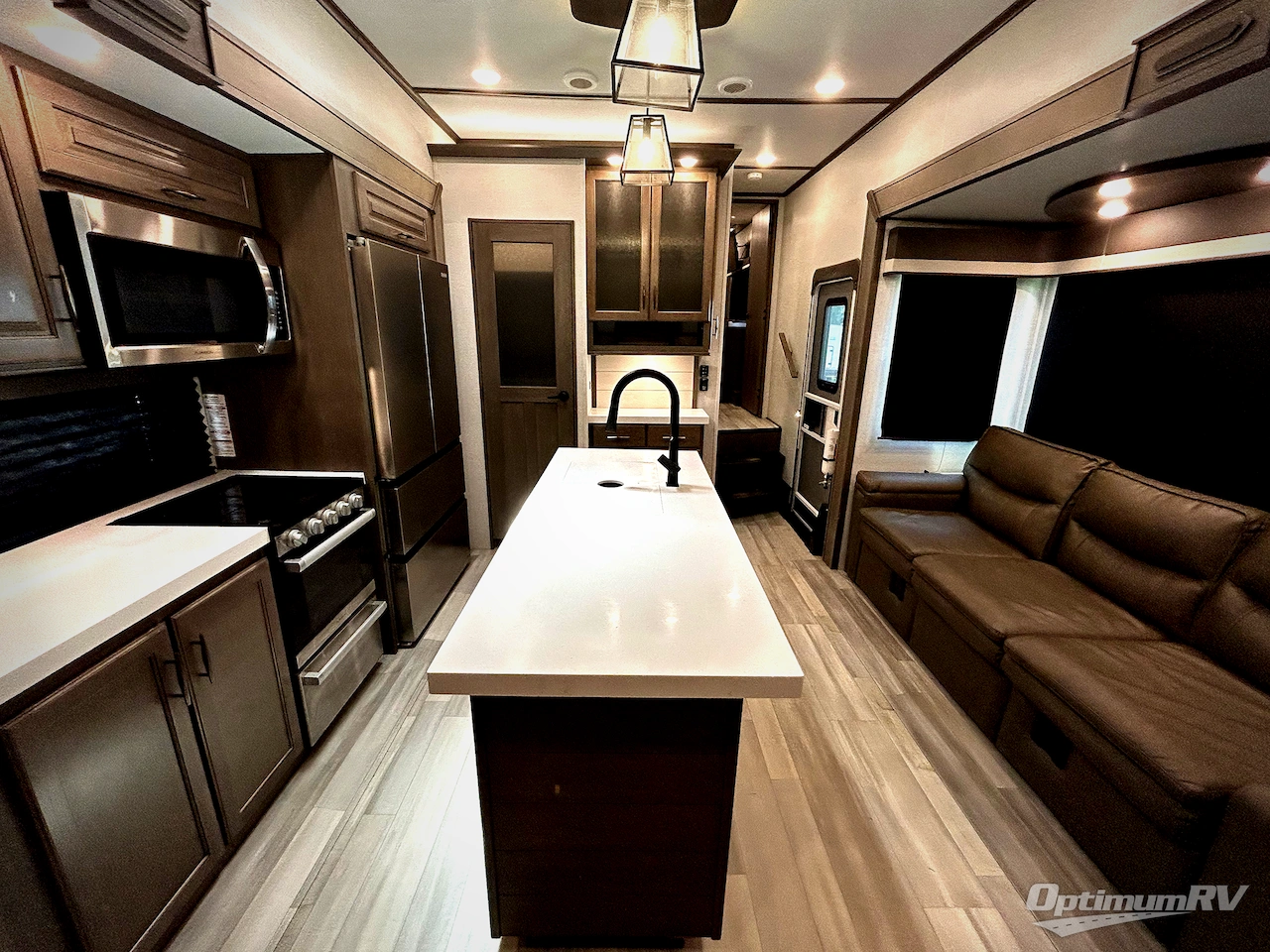 2024 Grand Design Solitude S-Class 3740BH Photo 4
