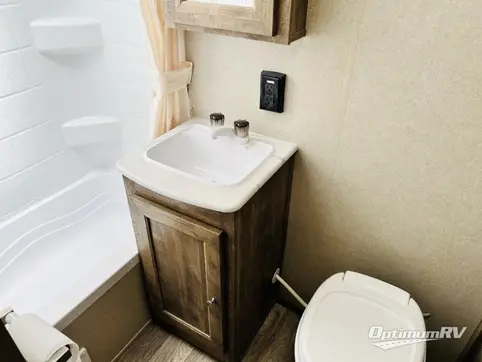 2019 Palomino Puma XLE Lite 18FBC RV Photo 4