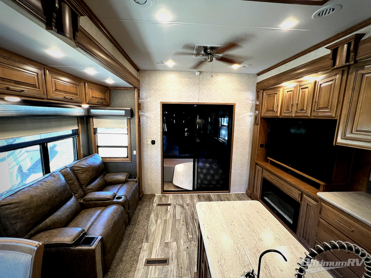 2020 DRV Luxury Suites FullHouse JX450 Photo 7