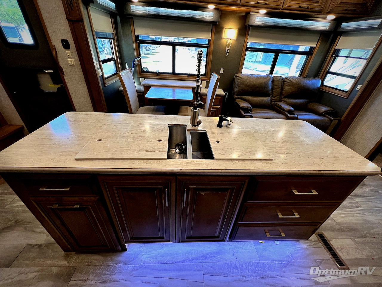2020 DRV Luxury Suites FullHouse JX450 Photo 13