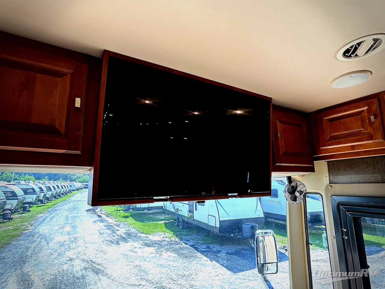2017 Tiffin Phaeton 40AH Photo 10
