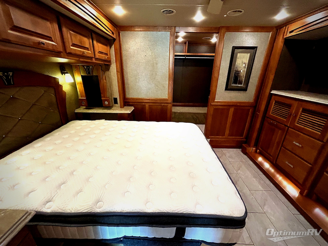 2017 Tiffin Phaeton 40AH Photo 19