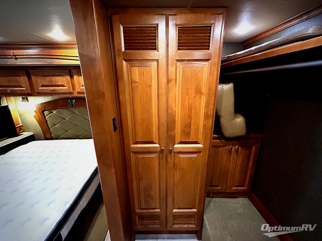 2017 Tiffin Phaeton 40AH Photo 23