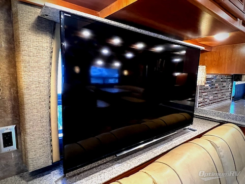 2015 Newmar Dutch Star 4369 RV Photo 2