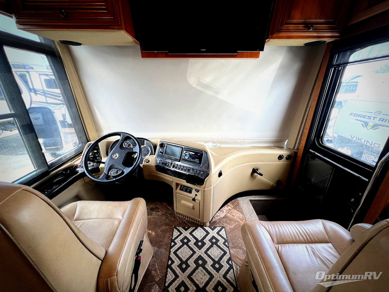 2015 Newmar Dutch Star 4369 Photo 6