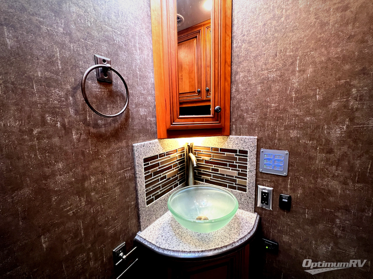 2015 Newmar Dutch Star 4369 Photo 29