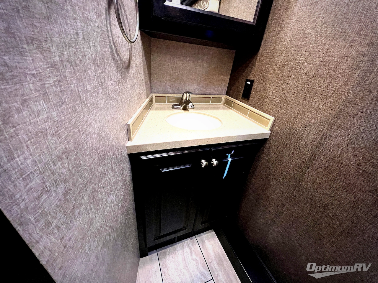 2017 Tiffin Allegro 36 UA Photo 18