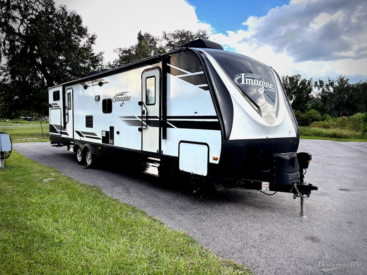2019 Grand Design Imagine 3170BH Photo 1