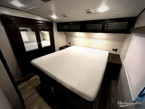 2022 Shasta Phoenix 367BH RV Photo 2
