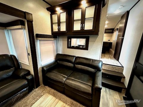 2022 Shasta Phoenix 367BH RV Photo 3