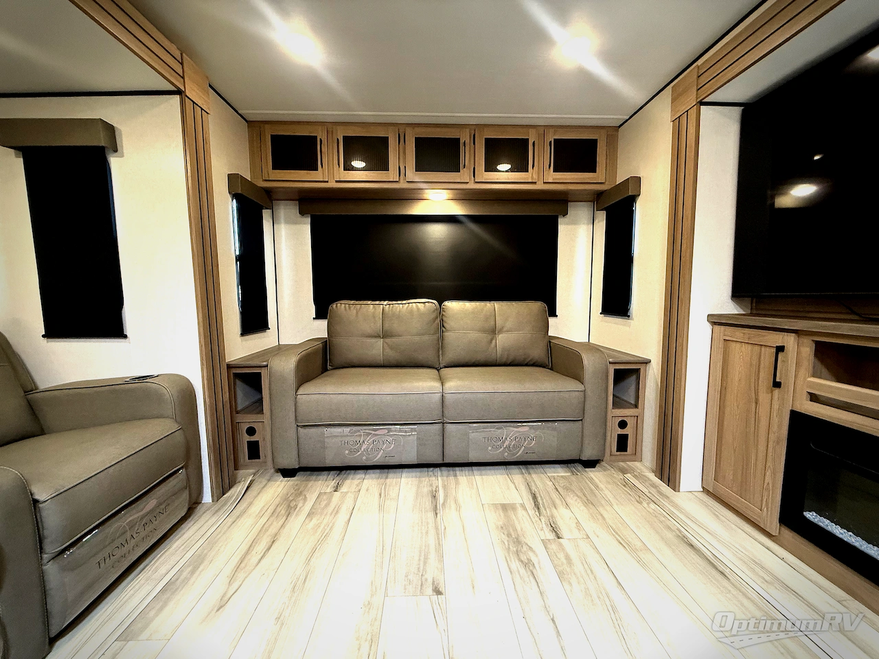 2026 Keystone Coleman Legacy 2950RL Photo 14