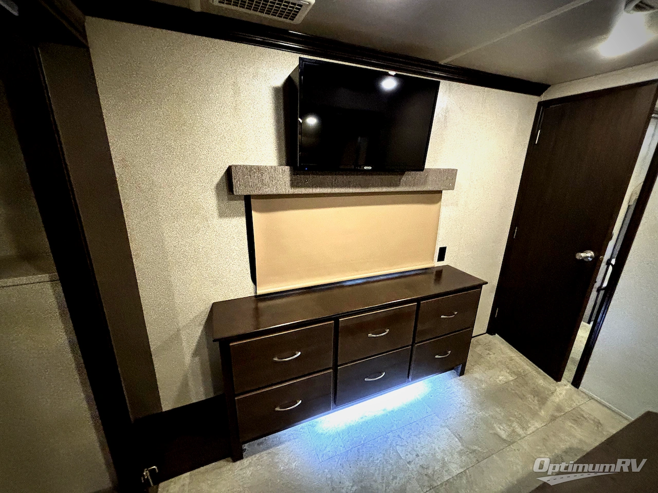 2019 Forest River Cedar Creek Hathaway Edition 38DBRK Photo 12