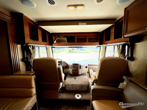 2015 Thor ACE 29.2 RV Photo 2