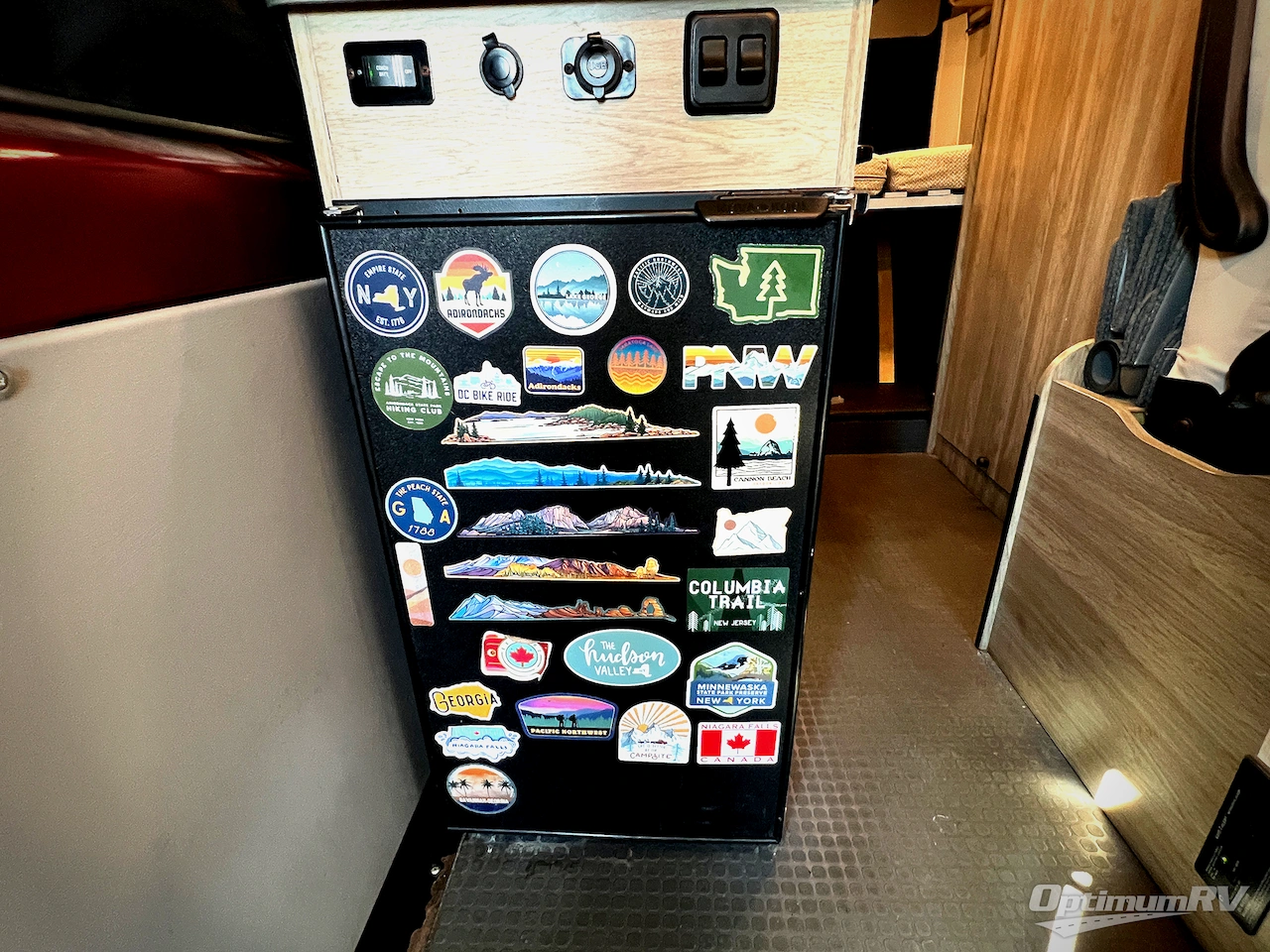 2022 Winnebago Solis 59PX Photo 14