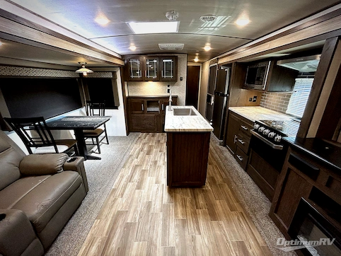 2019 Forest River Wildwood Heritage Glen LTZ 273RL RV Photo 2
