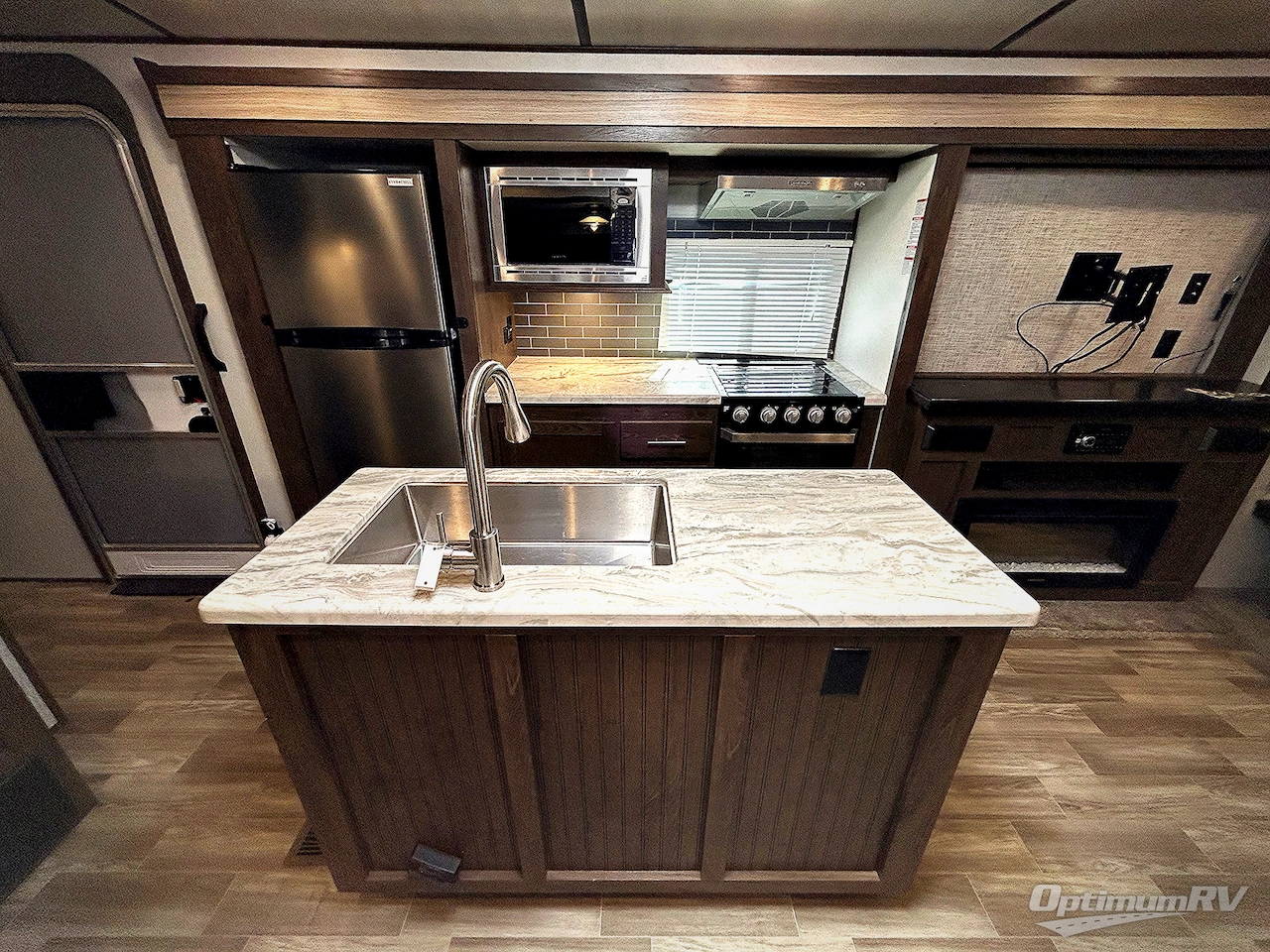 2019 Forest River Wildwood Heritage Glen LTZ 273RL Photo 6