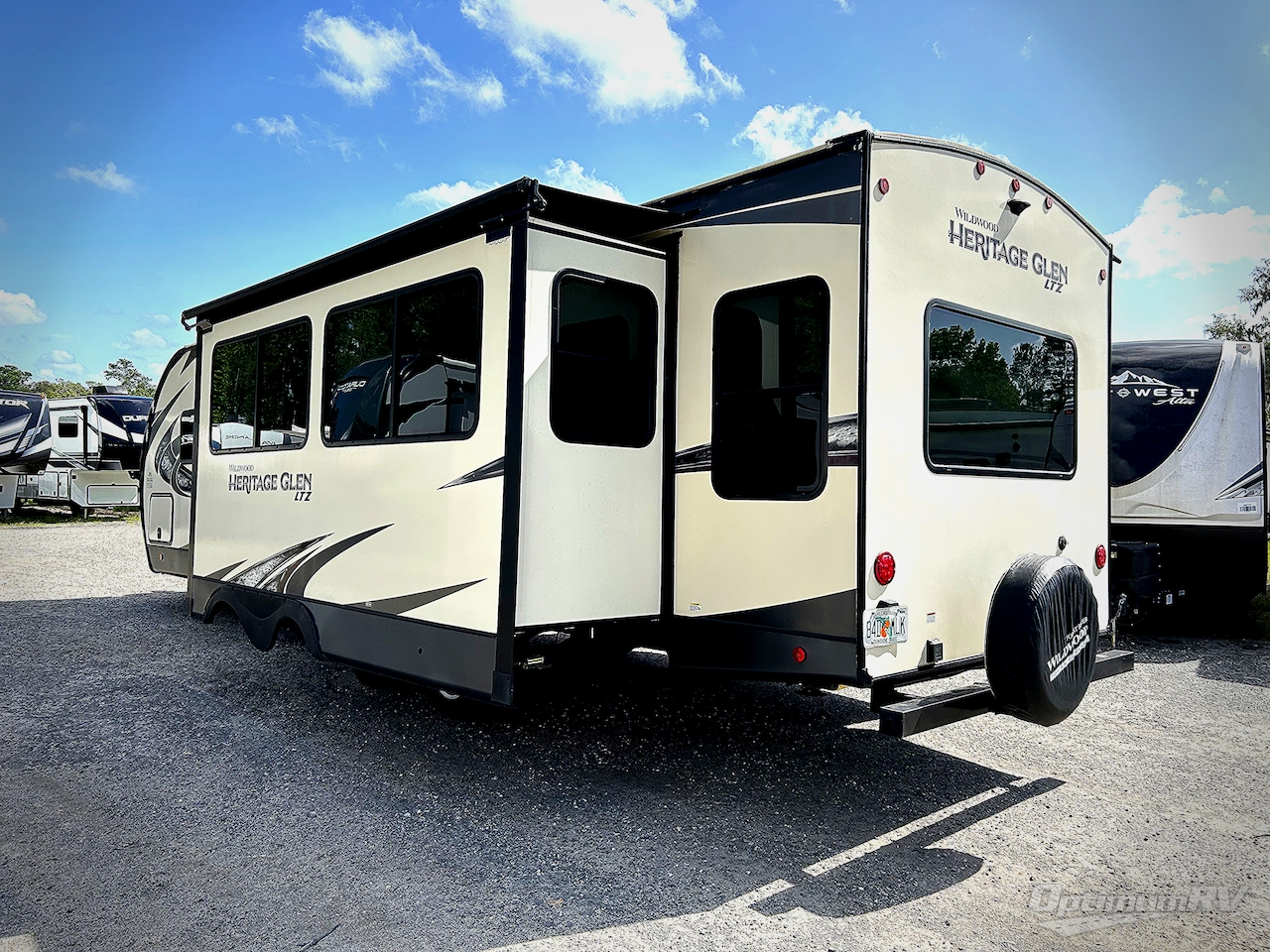 2019 Forest River Wildwood Heritage Glen LTZ 273RL Photo 3