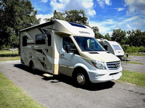 Used 2018 Thor Motor Coach Gemini 24TF Featured Photo