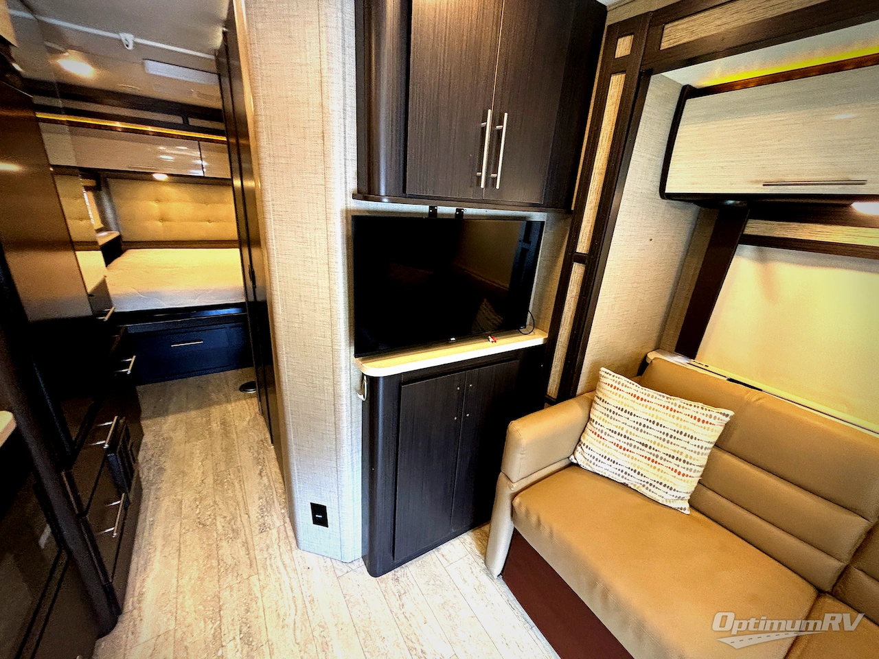 2018 Thor Gemini 24TF Photo 12