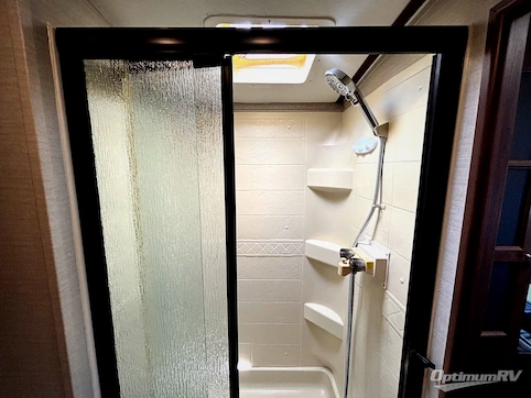 2017 Keystone Premier Ultra Lite 22RBPR RV Photo 4