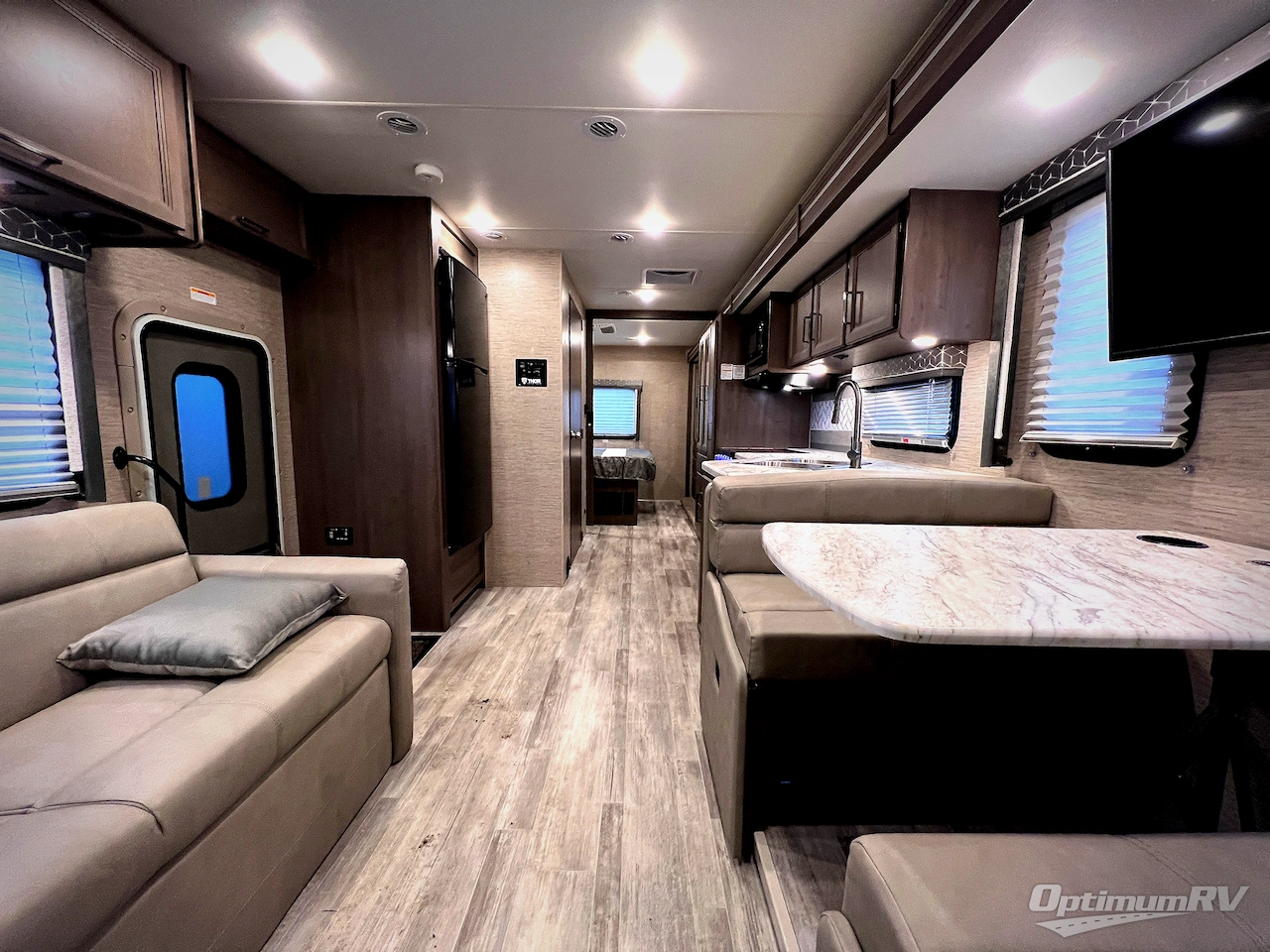 2023 Thor Freedom Traveler 30A Photo 9