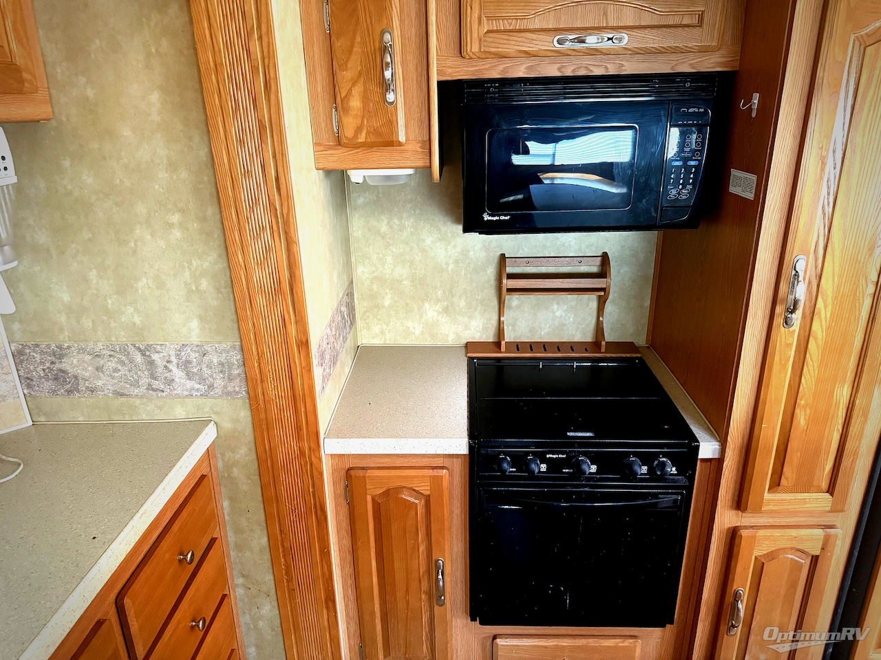 2006 Forest River Cardinal 37RK Photo 11