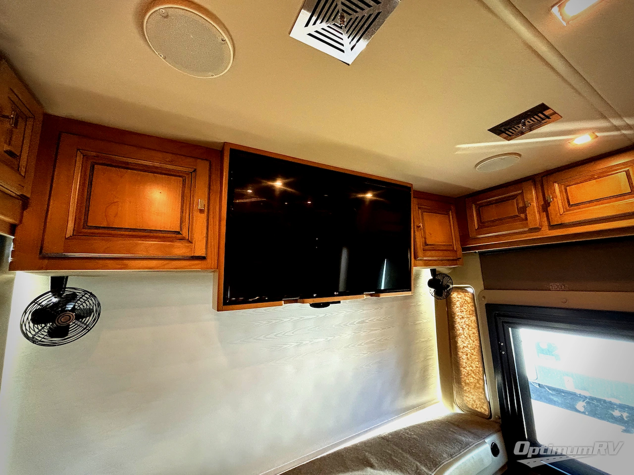 2019 Tiffin Phaeton 44OH Photo 10