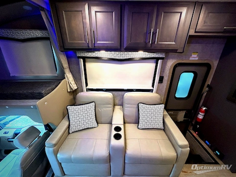 2021 Thor Magnitude BH35 RV Photo 3