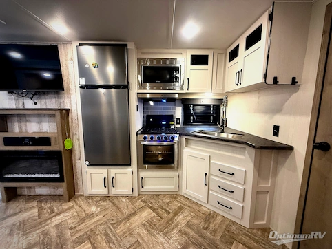 2023 Palomino Puma 28BHFQ RV Photo 3